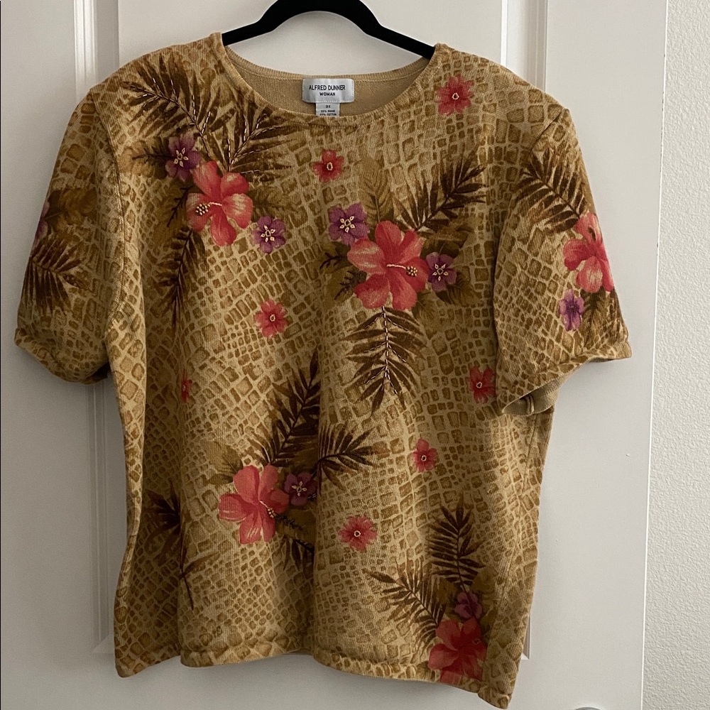 Alfred Dunner Tan Floral Short Sleeve Top